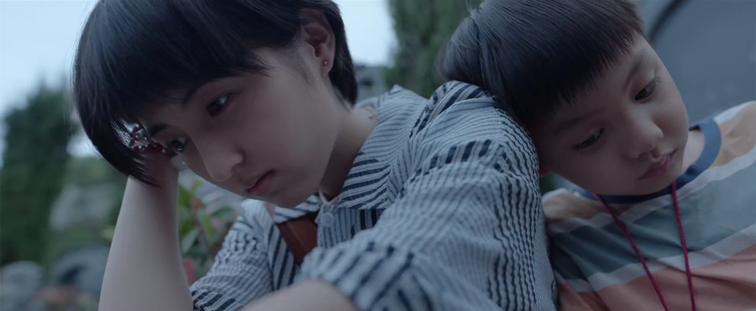 电影《秘密访客》曝光定档海报 张子枫侧身瞥目中暗藏玄机