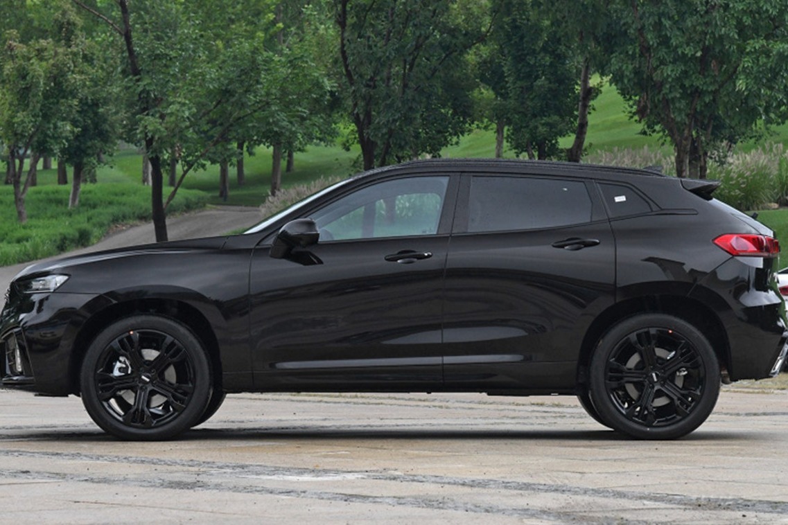 人生第一辆车，轿车与SUV怎么选？各自的优势是什么？