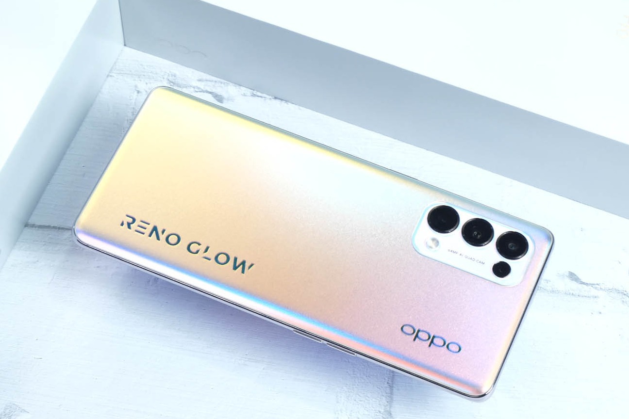 小米11对比OPPO Reno5 Pro：这就是乔碧萝看了都沉默的美颜效果？