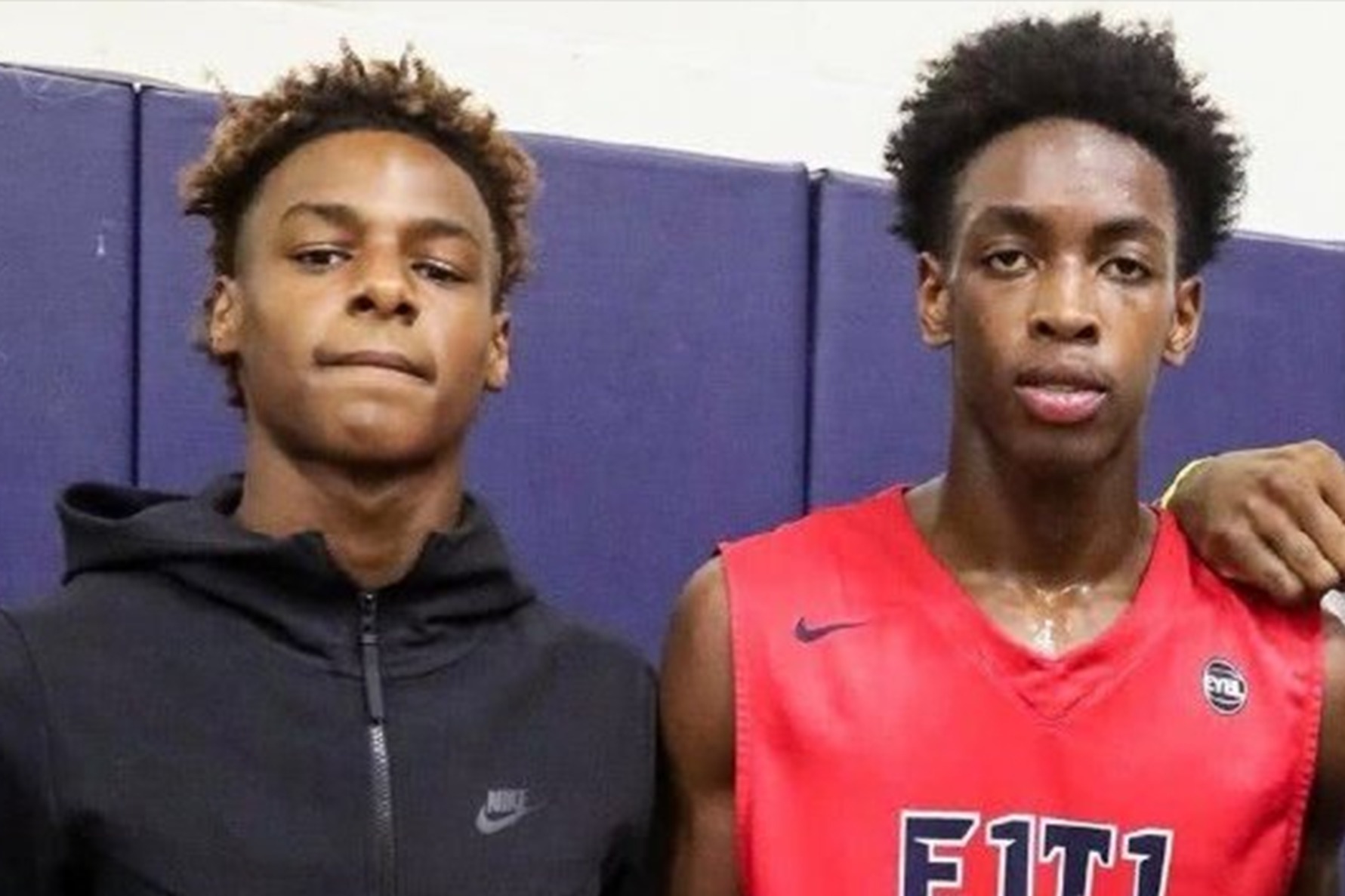 憨憨二代布朗尼与扎伊尔更衣室秀尬舞这是赢多少分啊