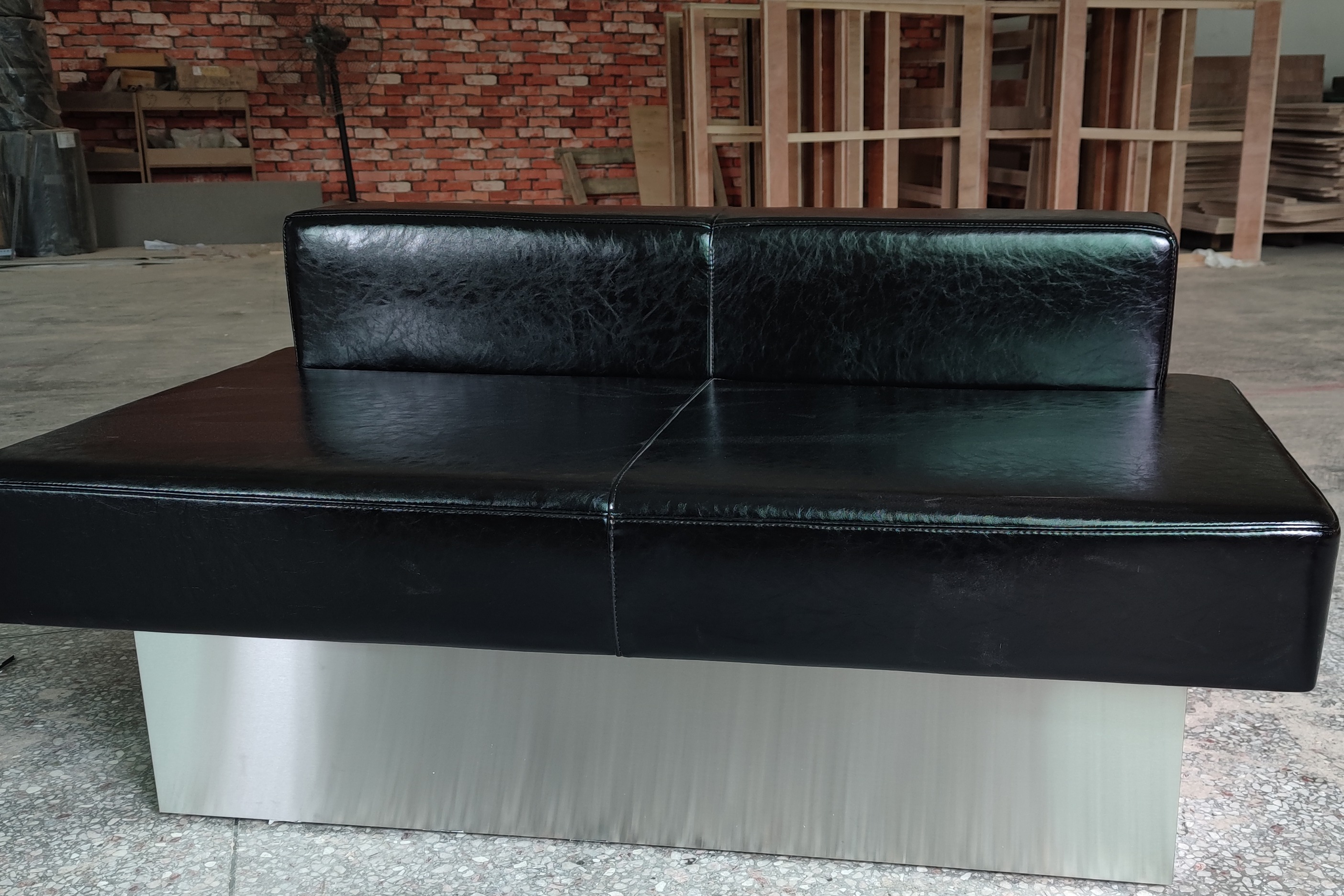 定制酒吧卡座是什么样的价格呢海德利家具