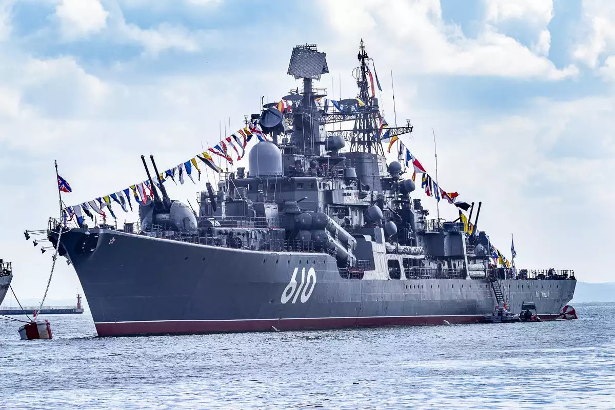 俄罗斯军舰又被盗，前舰长偷走26吨重螺旋桨，家贼难防！