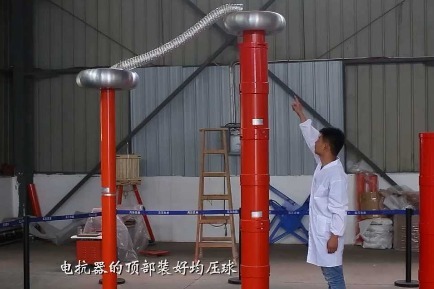 做耐压试验不懂串联谐振装置怎么行？直击大型室内高清操作现场！