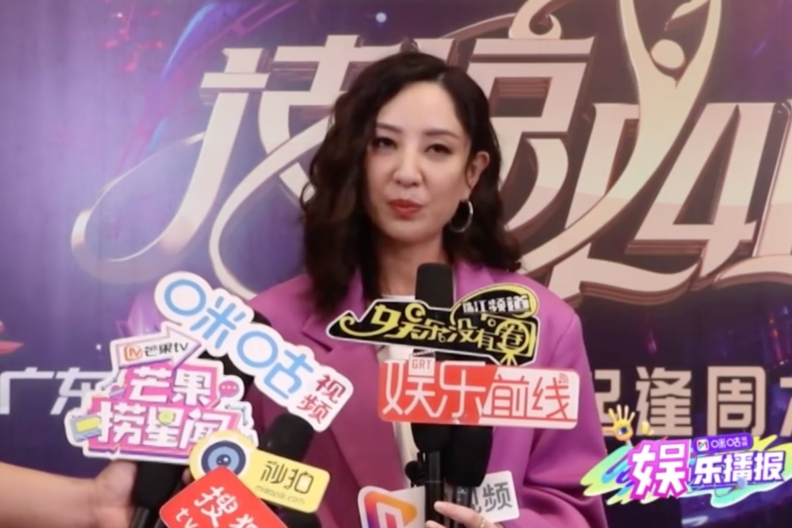 郑希怡助阵《技惊四座》 被选手表演美哭_凤凰网视频_凤凰网