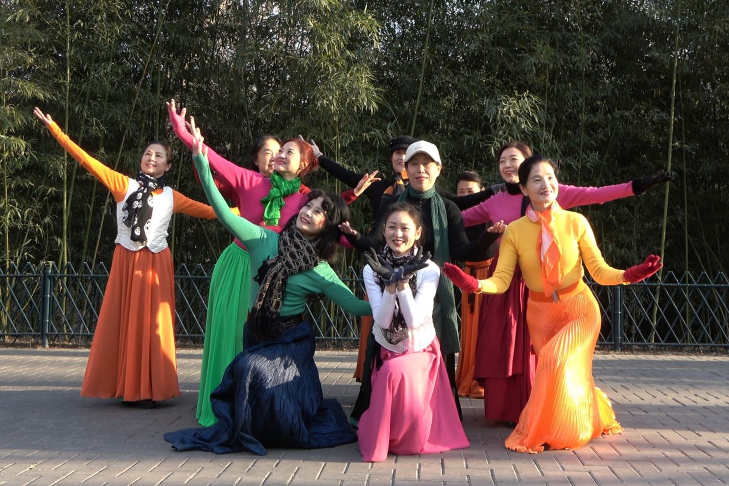 紫竹院广场舞梦里水乡简单大方节奏欢快快速热身舞出健康