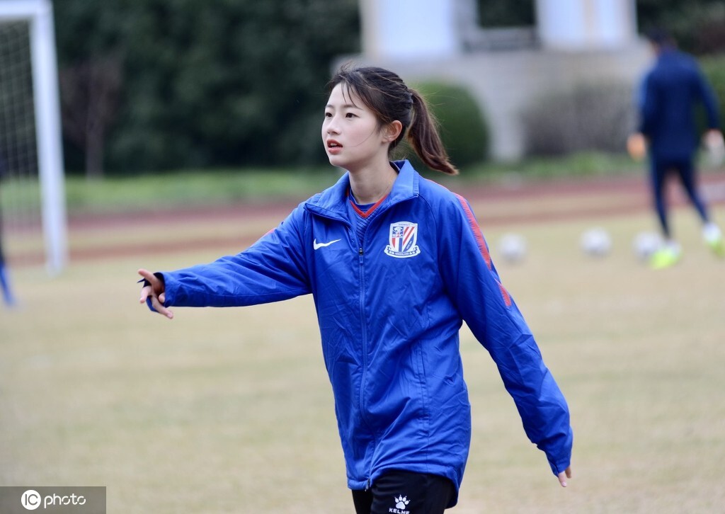 "最美女足姑娘"宣布退役……_凤凰网体育_凤凰网