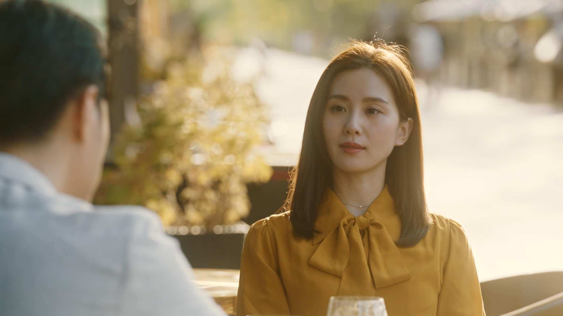 蒋南孙的第一份工作要学会溜须拍马,而她最烦这些,所以做得不开心便