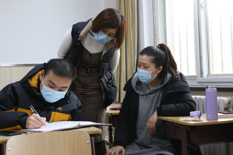 首师附小“特殊时期家校沟通策略研究”暨青年班主任工作室培训 凤凰网视频 凤凰网