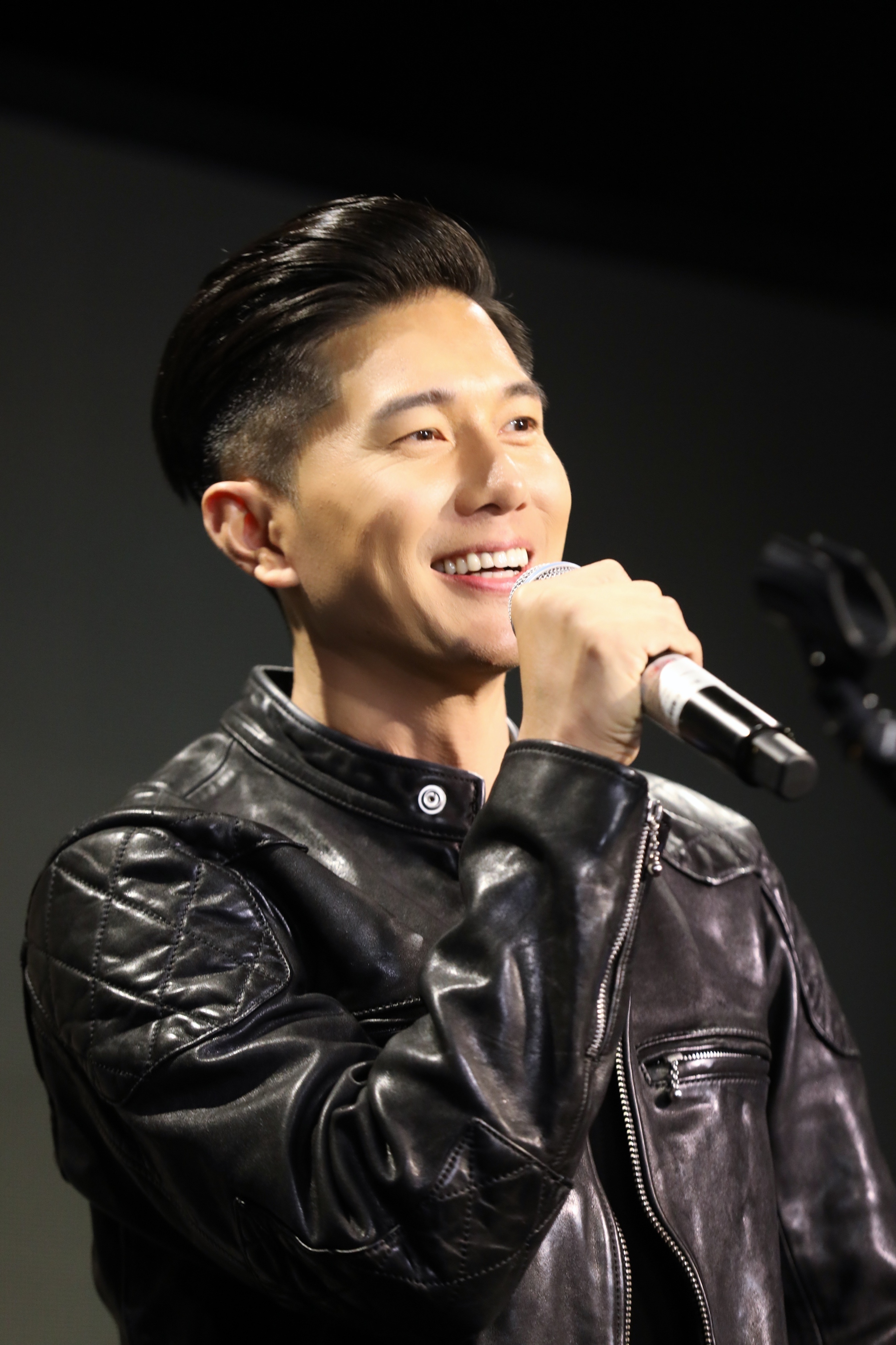 前可米小子主唱许君豪以牙医身份爆火 第二人生稳健又精彩