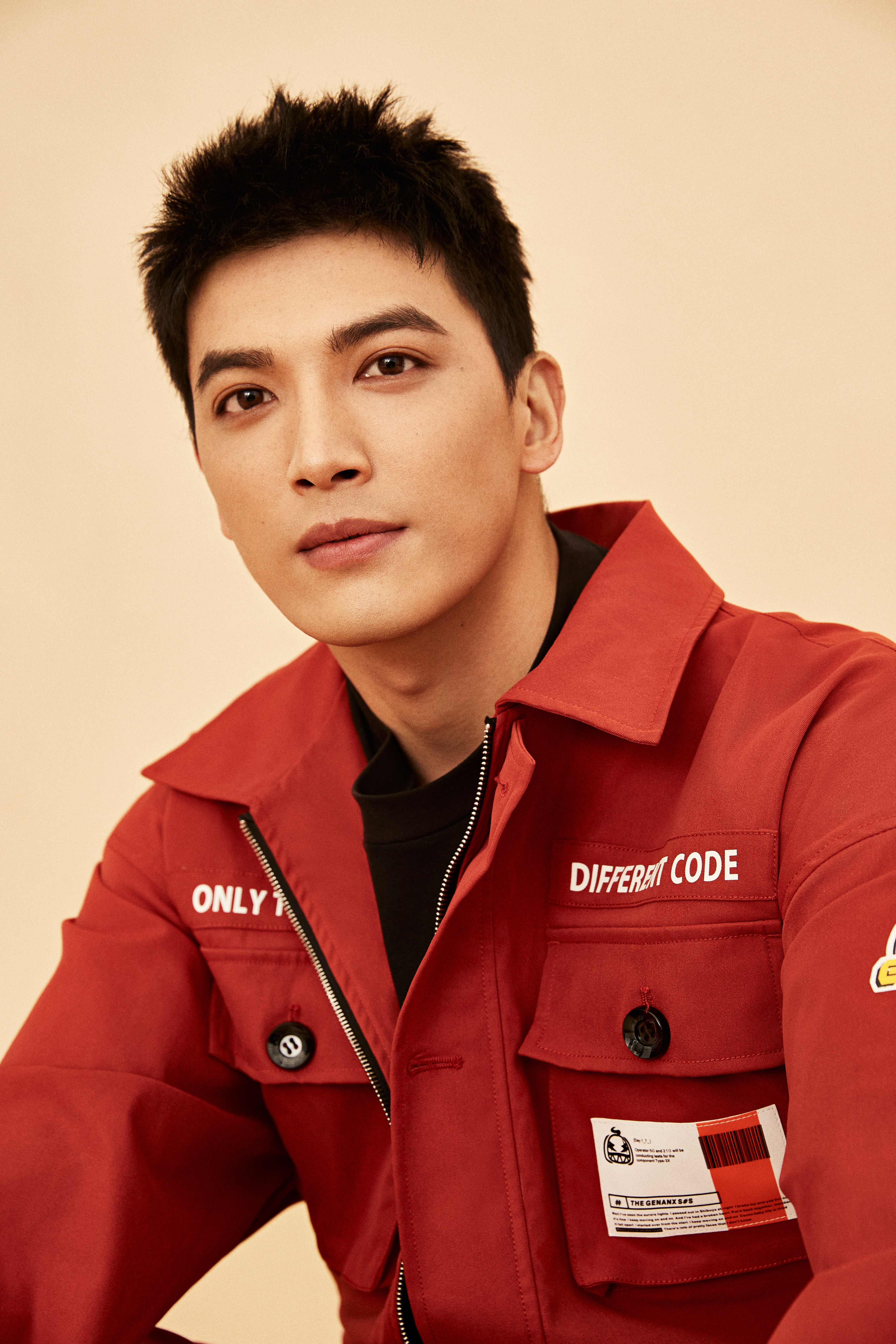 演员程涛新春写真释出 飒爽造型俊逸温暖_凤凰网娱乐_凤凰网