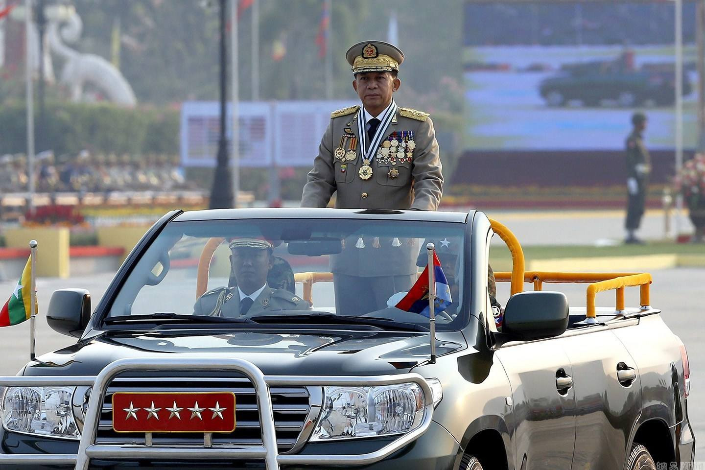 大权在握，缅甸军队发动政变，军队总司令晋升总统