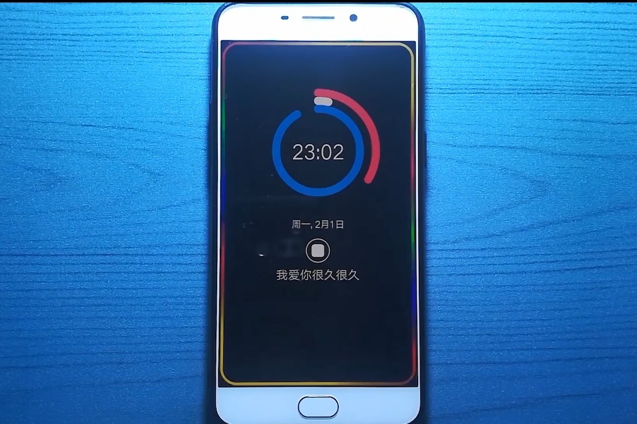 今天才知道，手机可以设置息屏时钟，锁屏状态也能看时间，太炫了