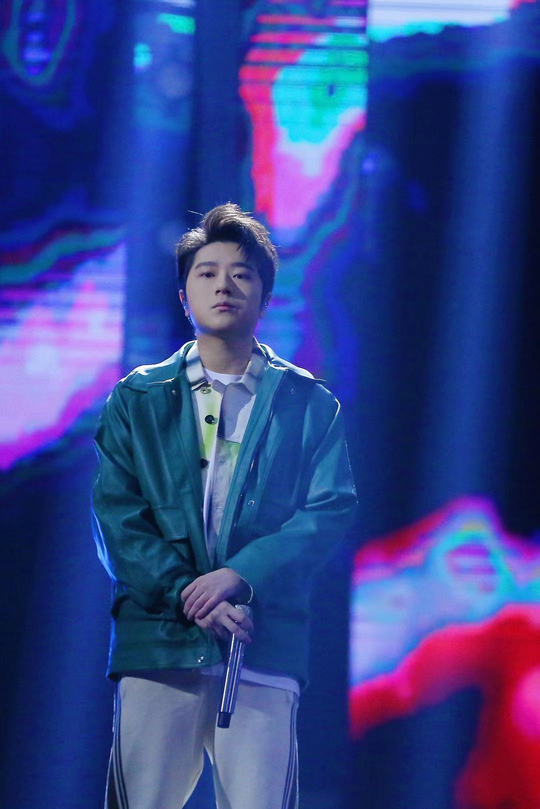 王以太《直通之夜》冲击春晚 合作金晨再唱《故乡的云》__凤凰网