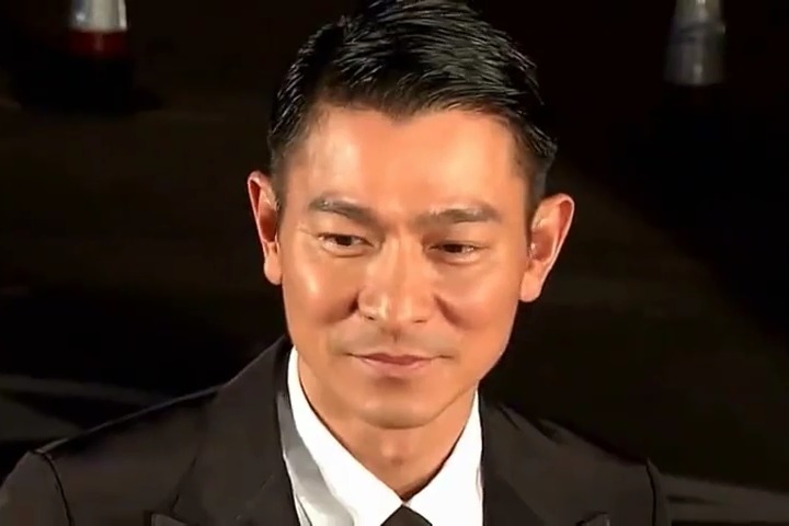 刘德华曝女儿近照，6岁刘向蕙容貌变化太大，网友：比朱丽倩还美