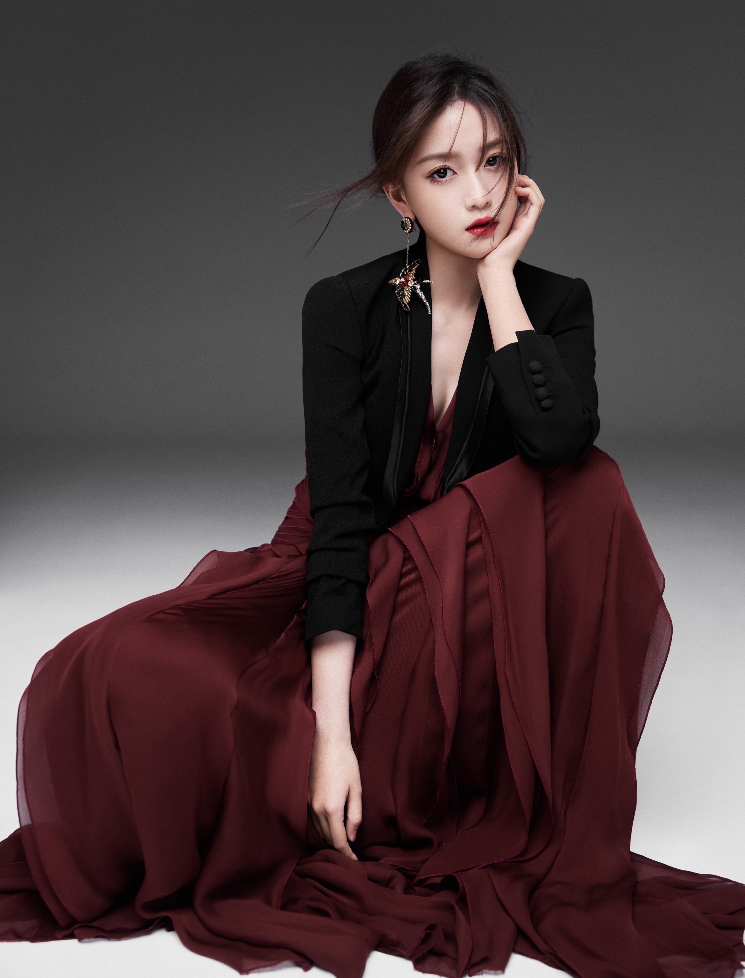 李百惠新春写真照曝光 浓颜冷艳少女初长成__凤凰网