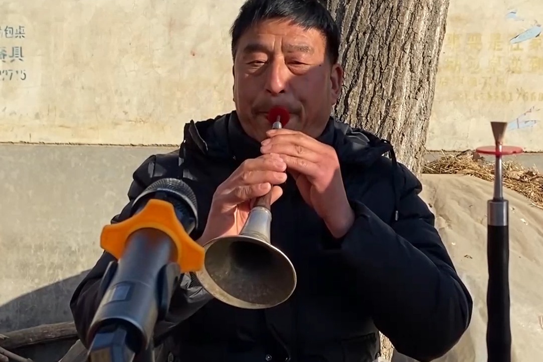 唢呐大神演奏豫剧倒霉大叔的婚事现场伴奏听着就是不一样