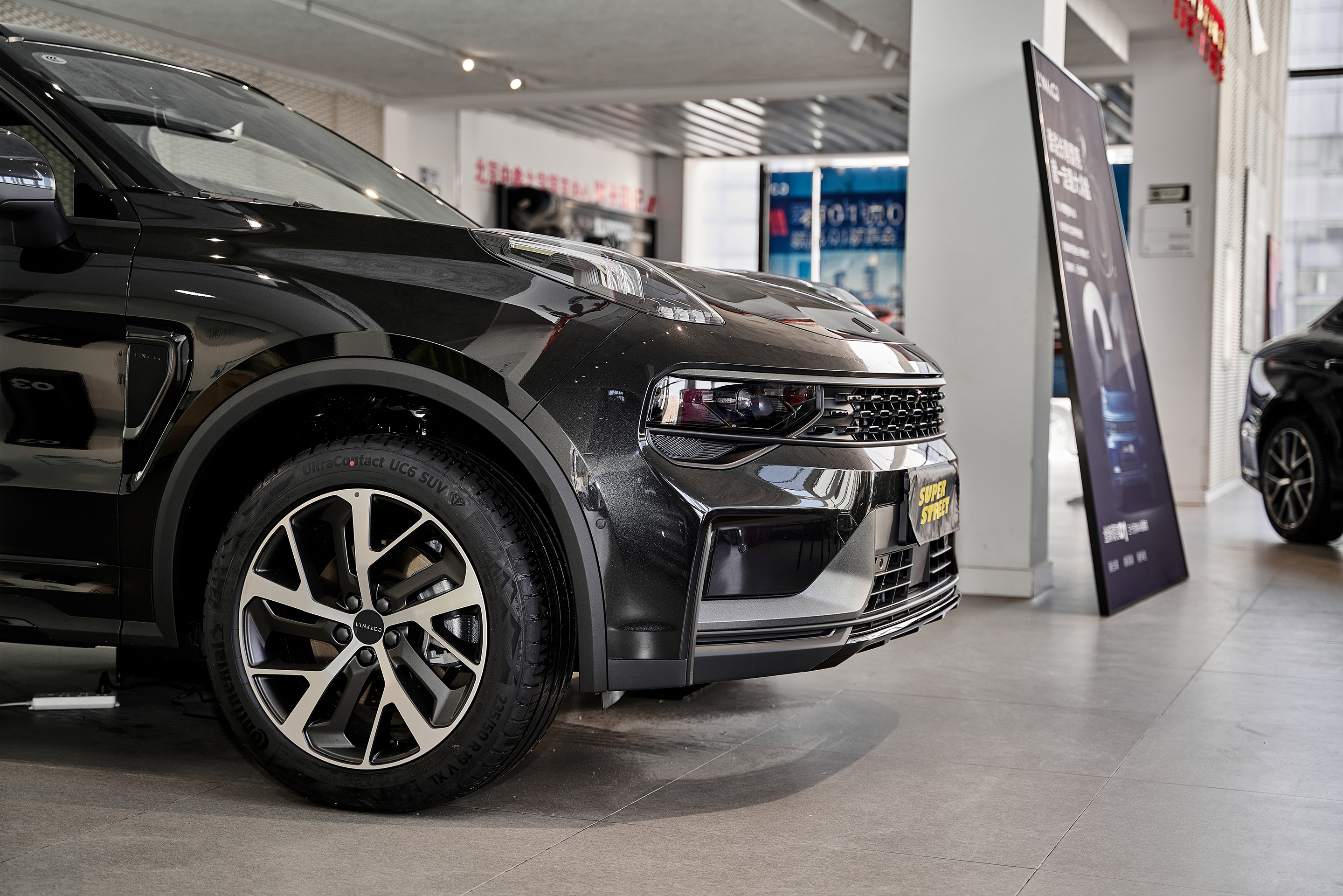 北欧血统 全新领克01向全球进发__凤凰网