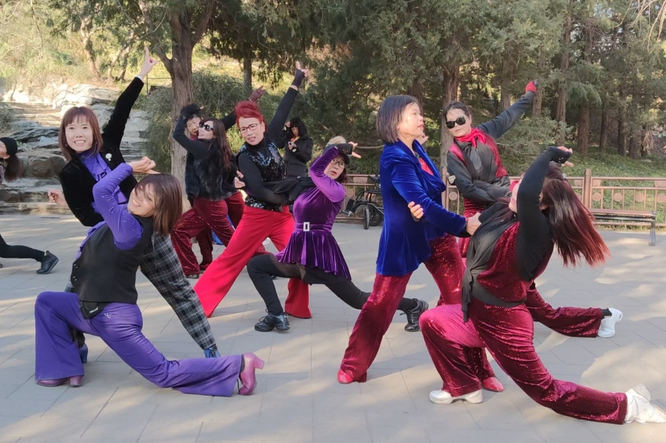 吉特巴天边的巴拉格宗双人对跳歌曲动听舞姿新颖