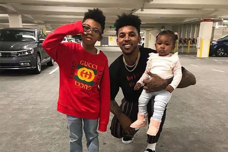 不愧是单打王的儿子尼克杨儿子这个进球庆祝动作太有那味儿了