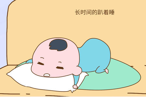 你家宝宝也爱趴着睡觉吗?