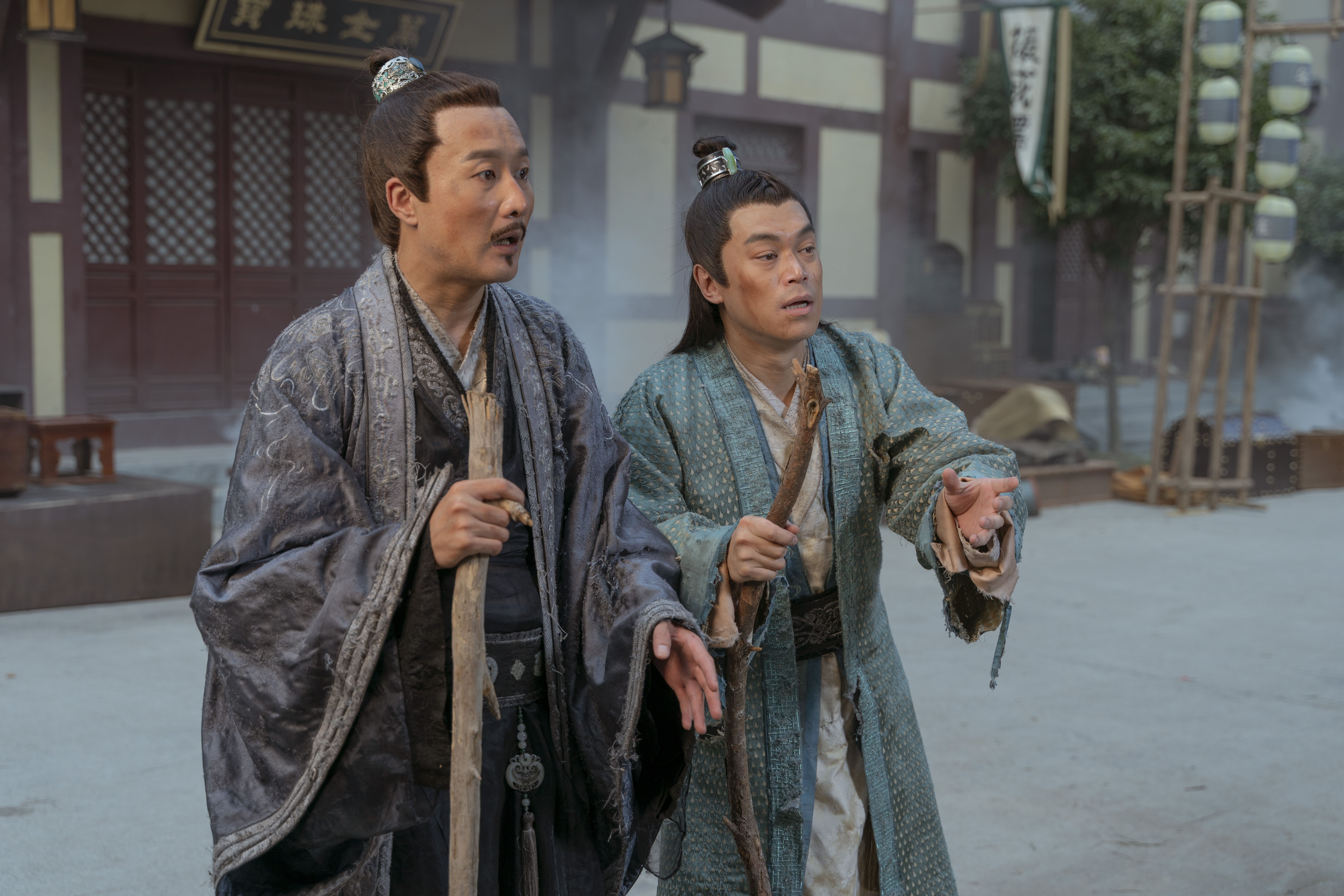 岳旸赘婿热播再现古装版人在囧途