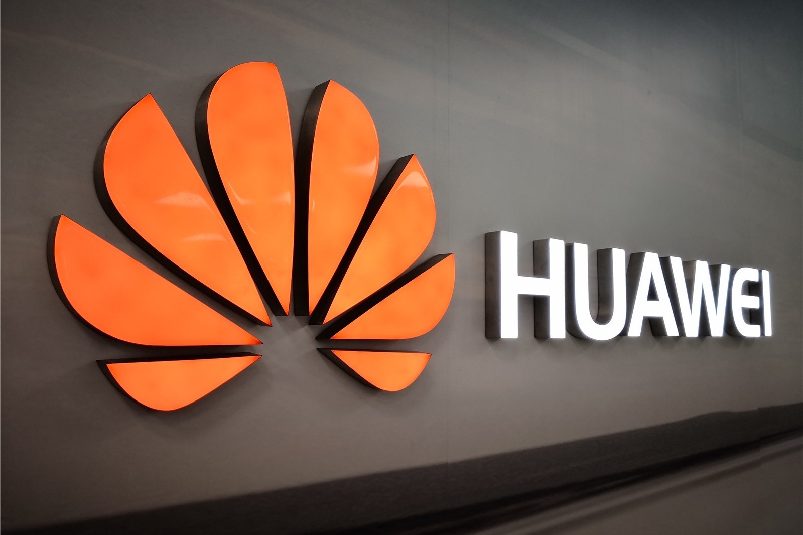 安卓感受下！华为自有应用商店晒成绩：月活跃用户超5.3亿