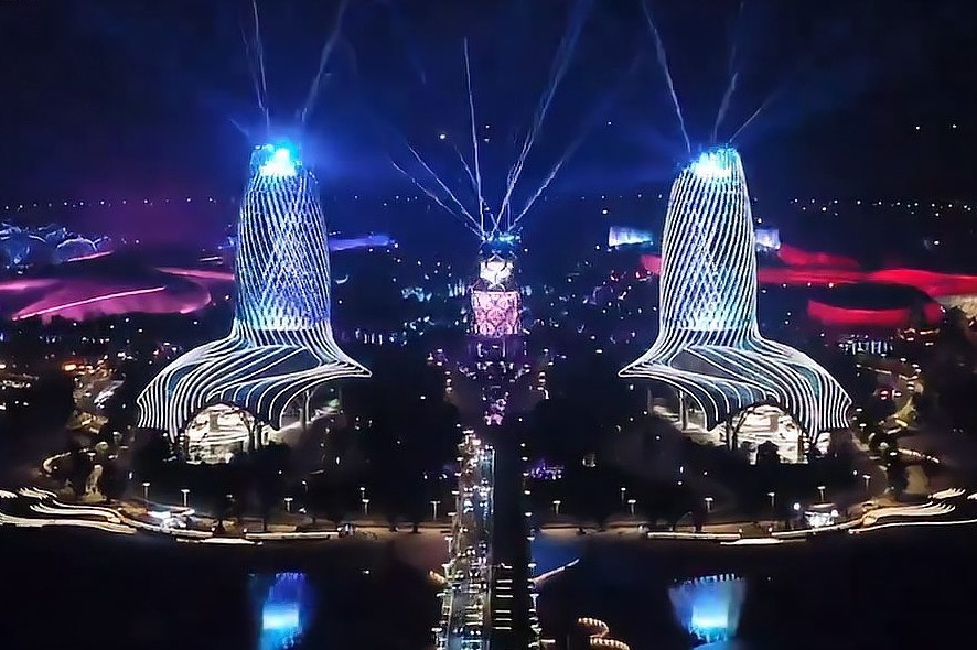 航拍海南新地标海花岛灯光秀网友直呼这是要强势霸屏的节奏