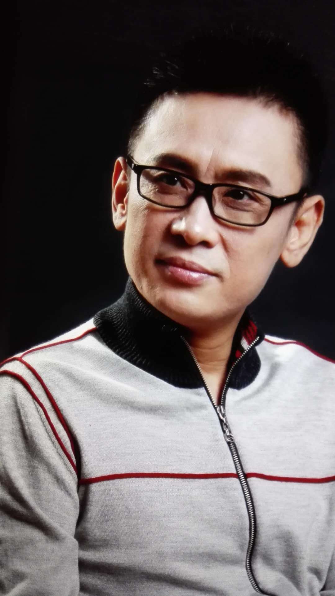 廖勇新歌《父亲和我》火爆发行,歌词戳痛中年人__凤凰网