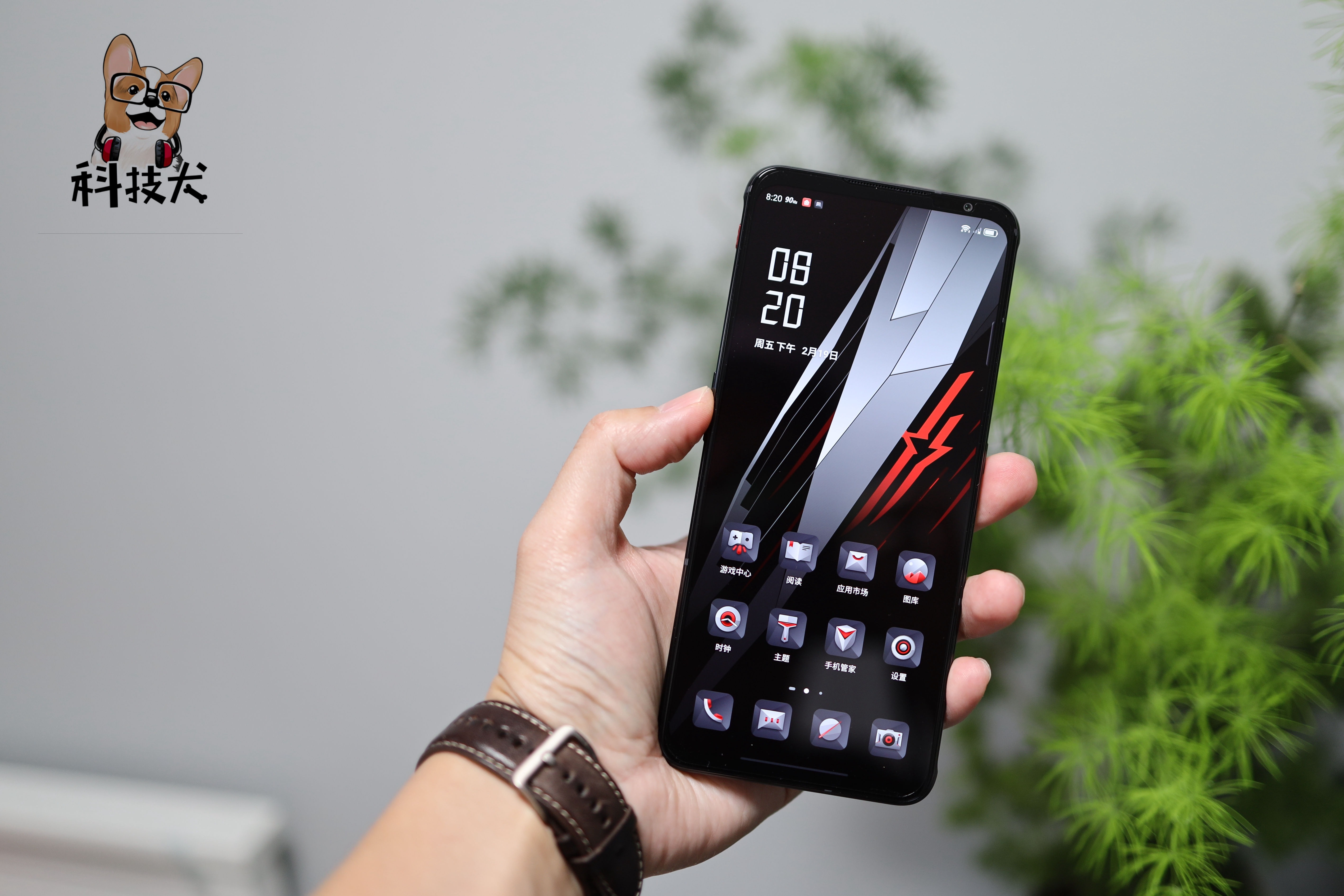 腾讯红魔游戏手机6pro开箱首发165hz电竞屏售价3799元起