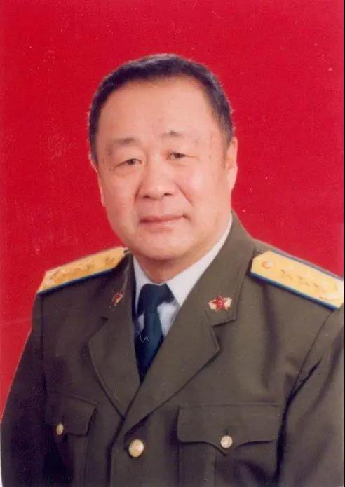 于振武上将与空军改出螺旋飞行!_凤凰网