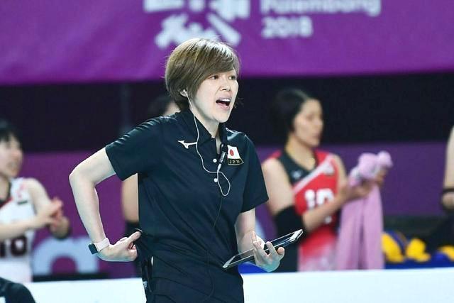 后来中田久美改变策略,把宫下遥招入队中但不重点培养