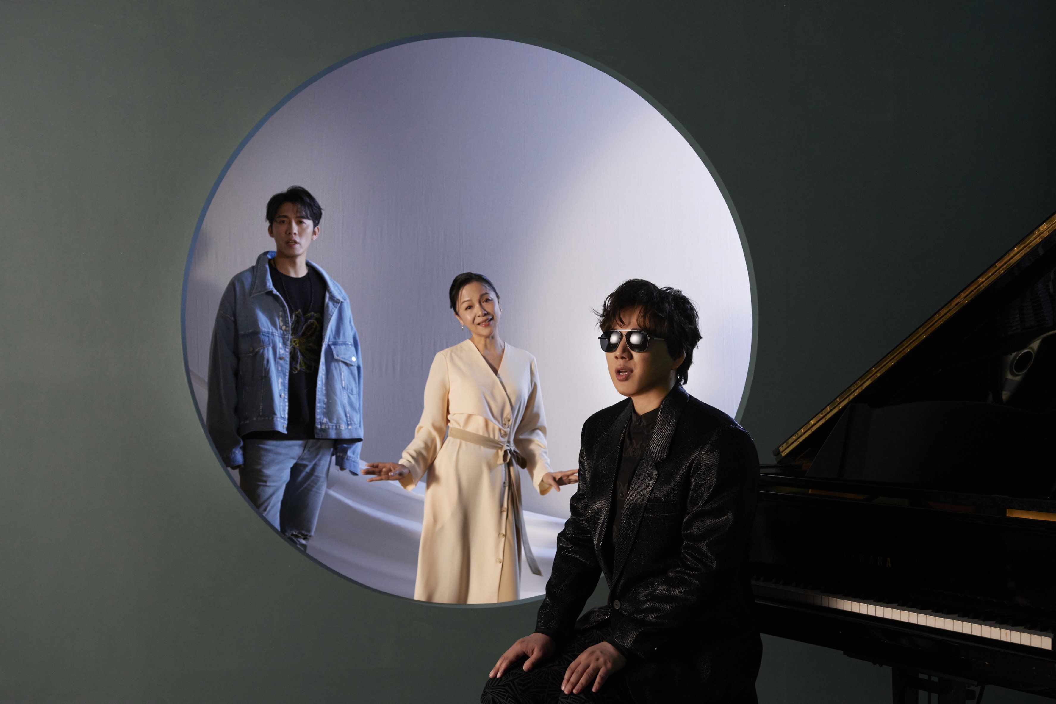 金曲歌王萧煌奇最新专辑《舞台》 首支同名mv霸气曝光