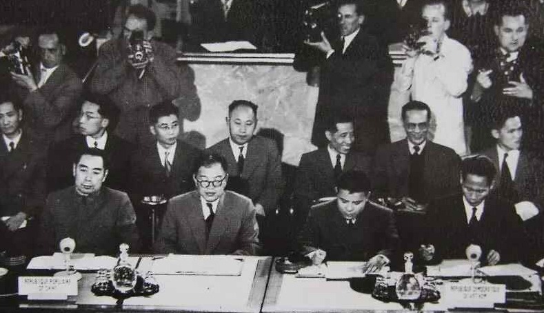 1954年世界杯决赛西德逆转匈牙利缔造伯尔尼奇迹堪称最经典足球比赛之一