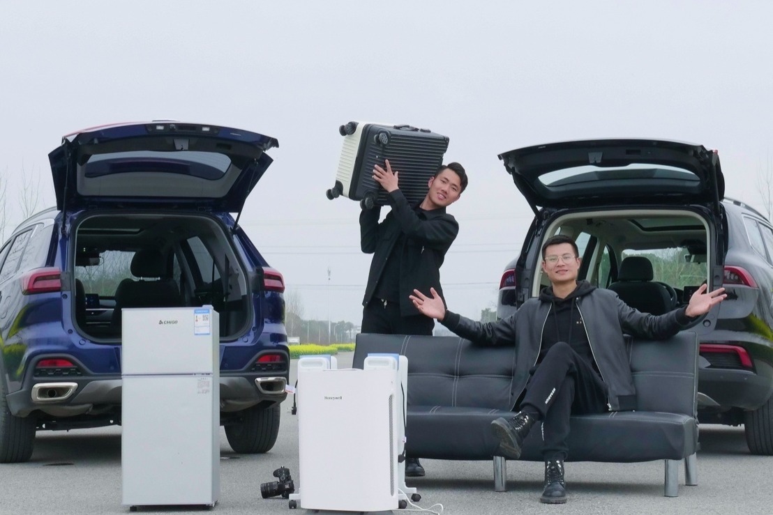 “搬家”挑战、麋鹿测试……吉利豪越对比瑞虎8，谁更值得买？