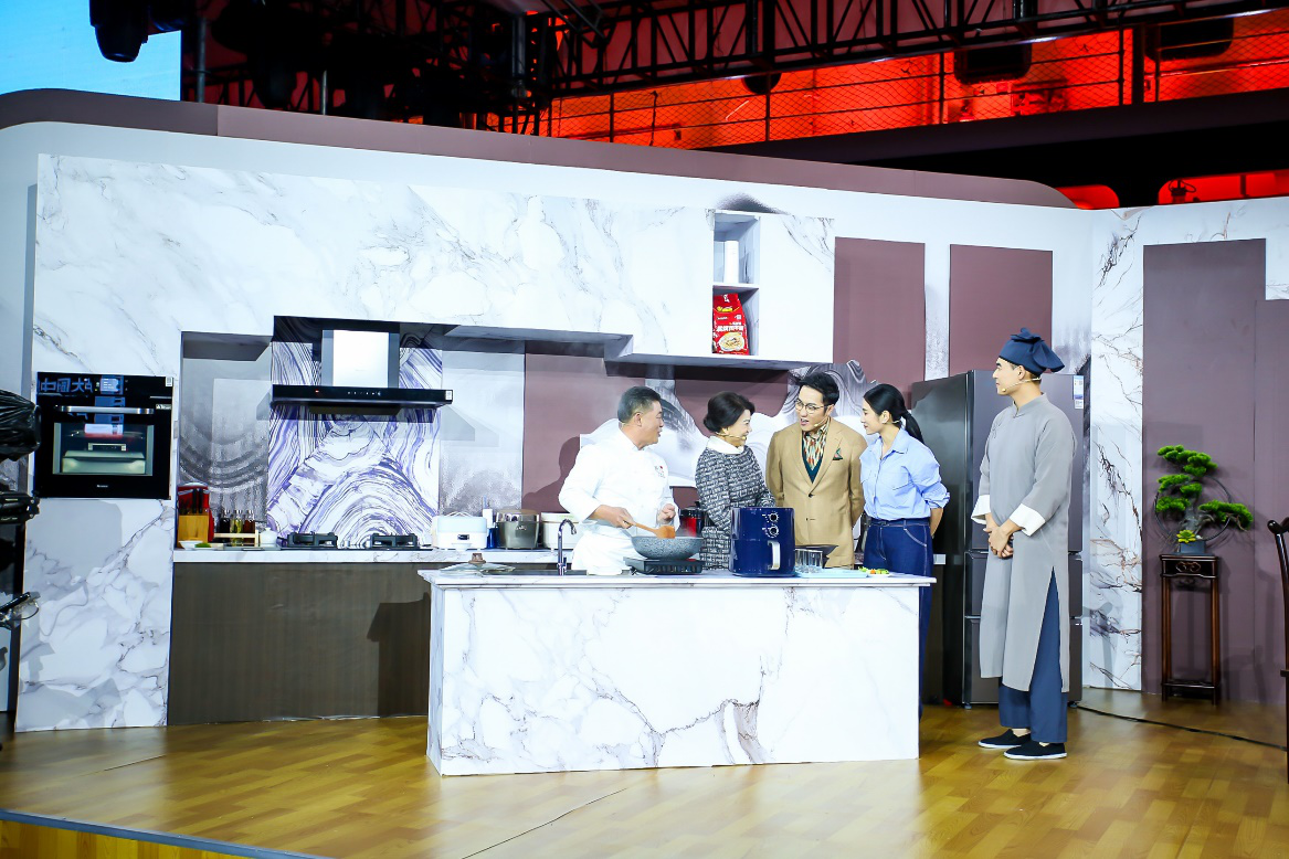 11.4亿！董明珠2021年全国巡回直播“樱”约而至英雄城-家电圈官网