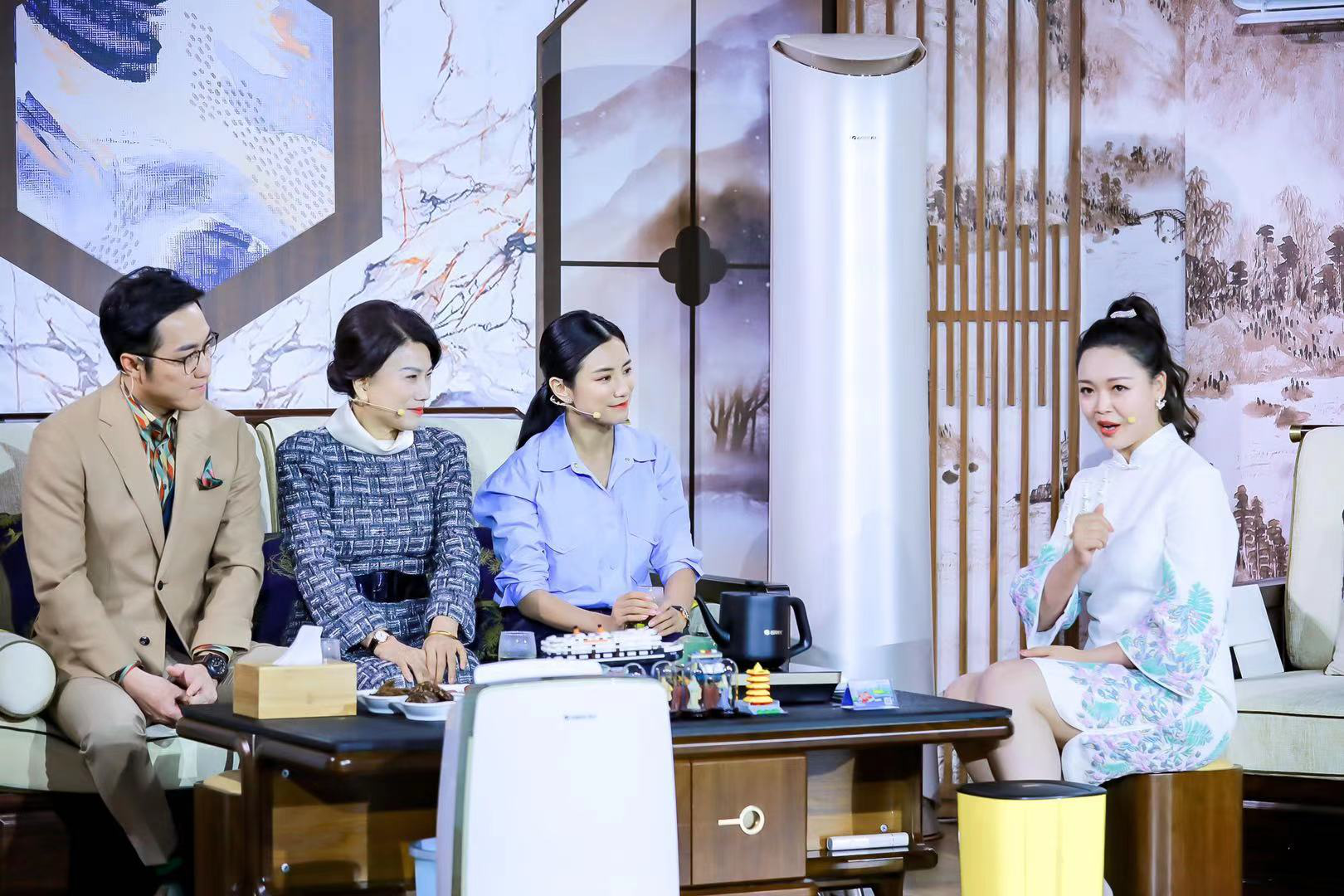 11.4亿！董明珠2021年全国巡回直播“樱”约而至英雄城-家电圈官网