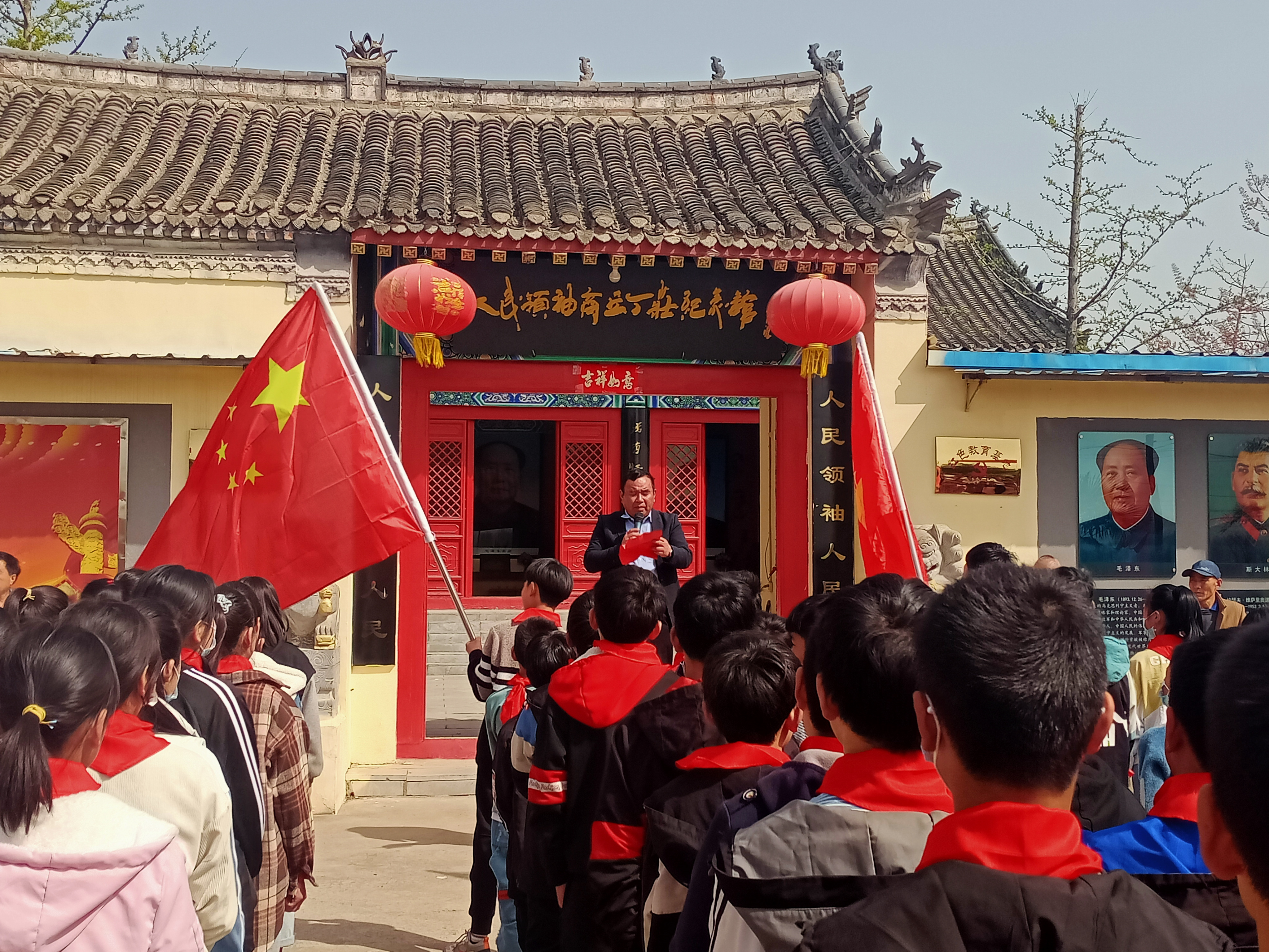 睢阳区包公庙乡丁庄村举办清明节缅怀革命伟人活动__凤凰网