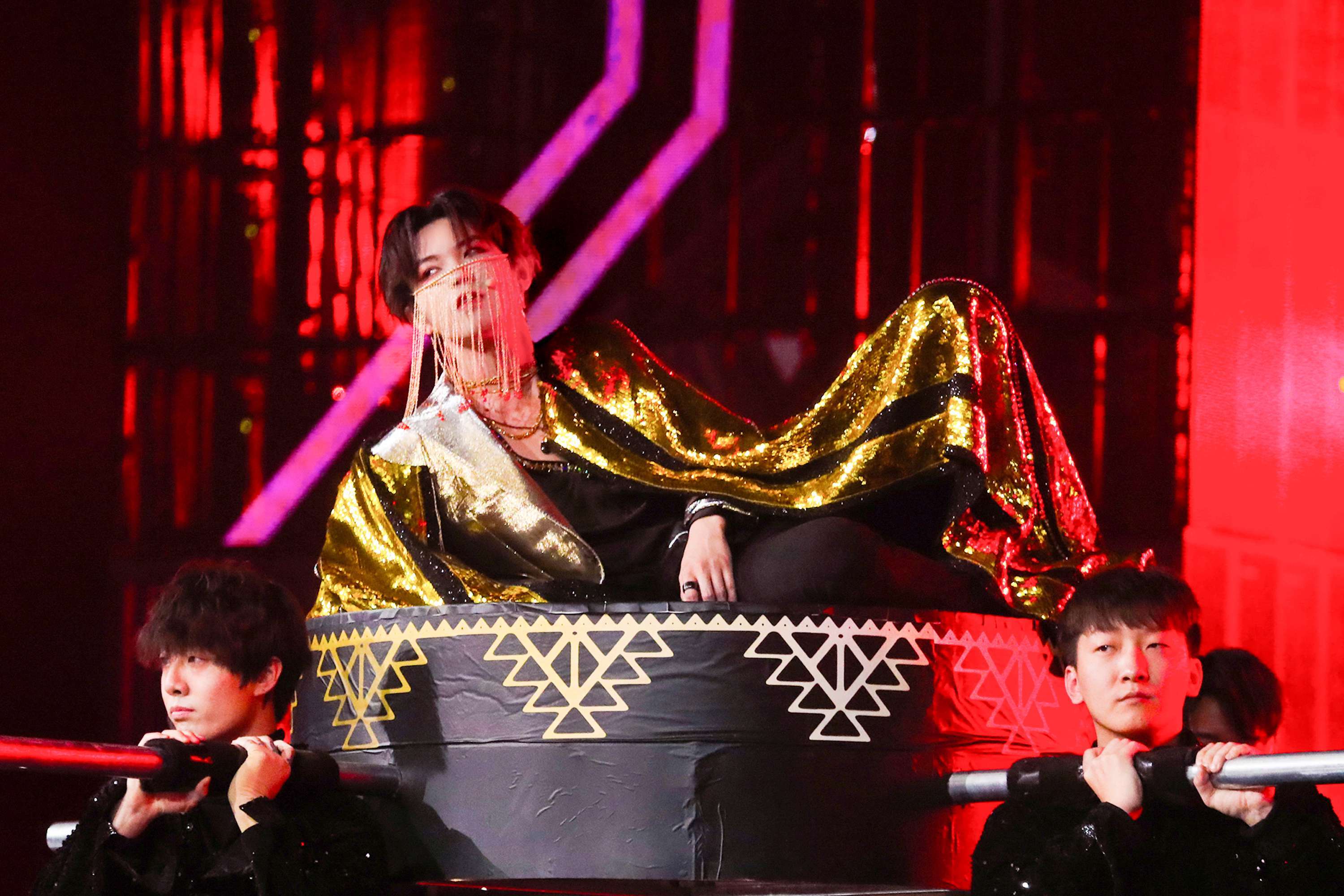 乐华自带魔性BGM登场 《金曲青春》将播亮点纷呈__凤凰网