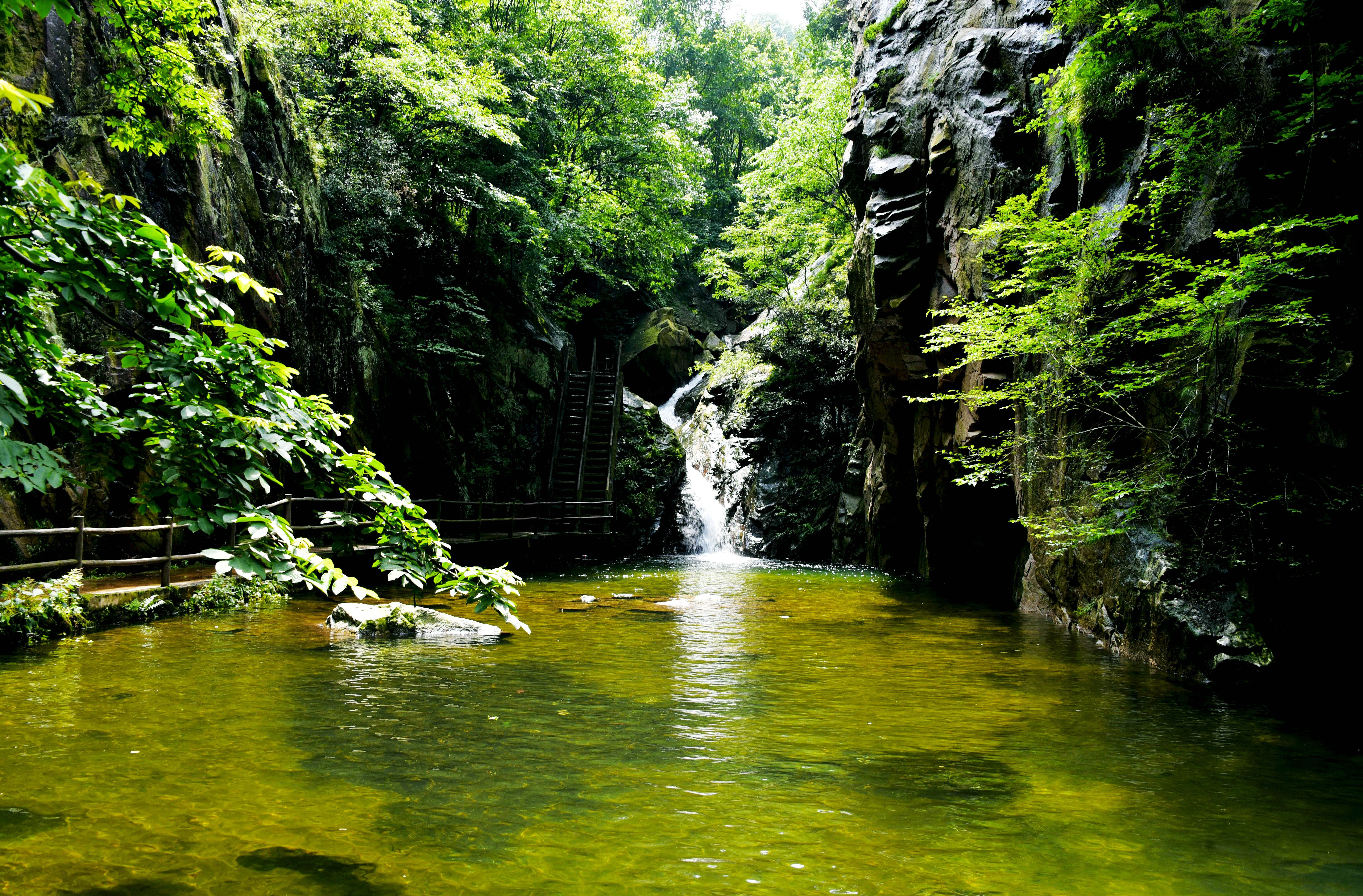 鲁山诗景龙潭峡风景区图片