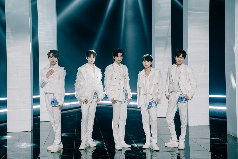 诺言《创造营2021》止步36强 "敢勇少年"团魂不灭