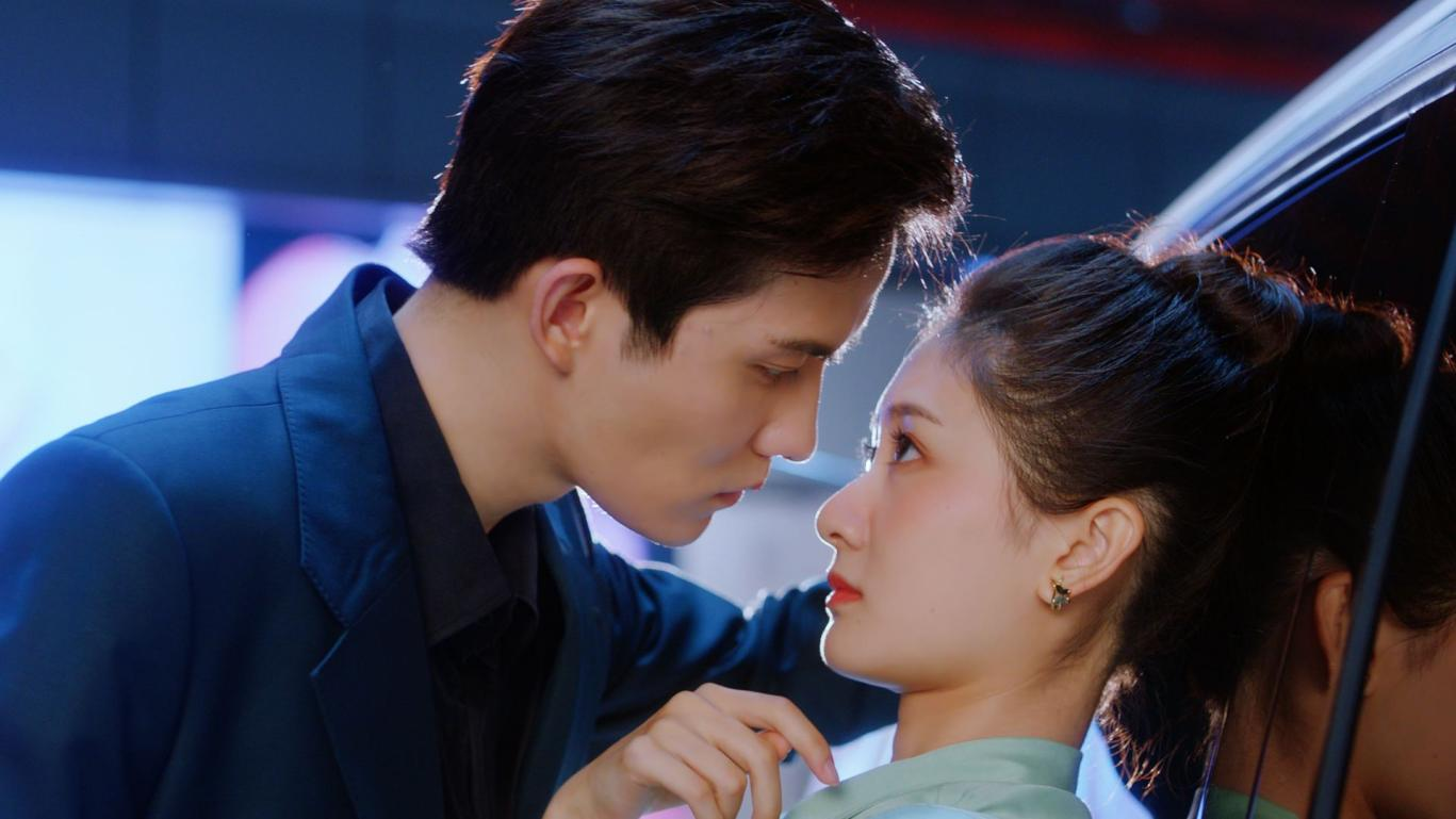 悬疑甜宠精品短剧《我的室友会读心术》曝光剧照__凤凰网