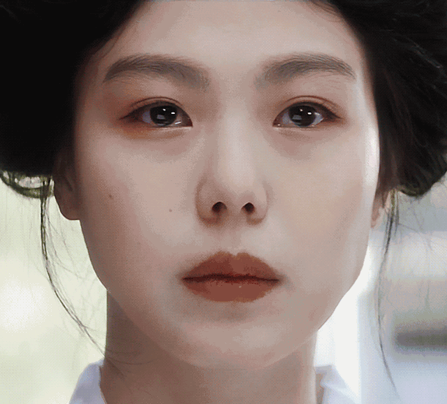 美过jennie,媚过金敏喜,就这一张伪素颜,大方脸竟是"法国偷心贼"?