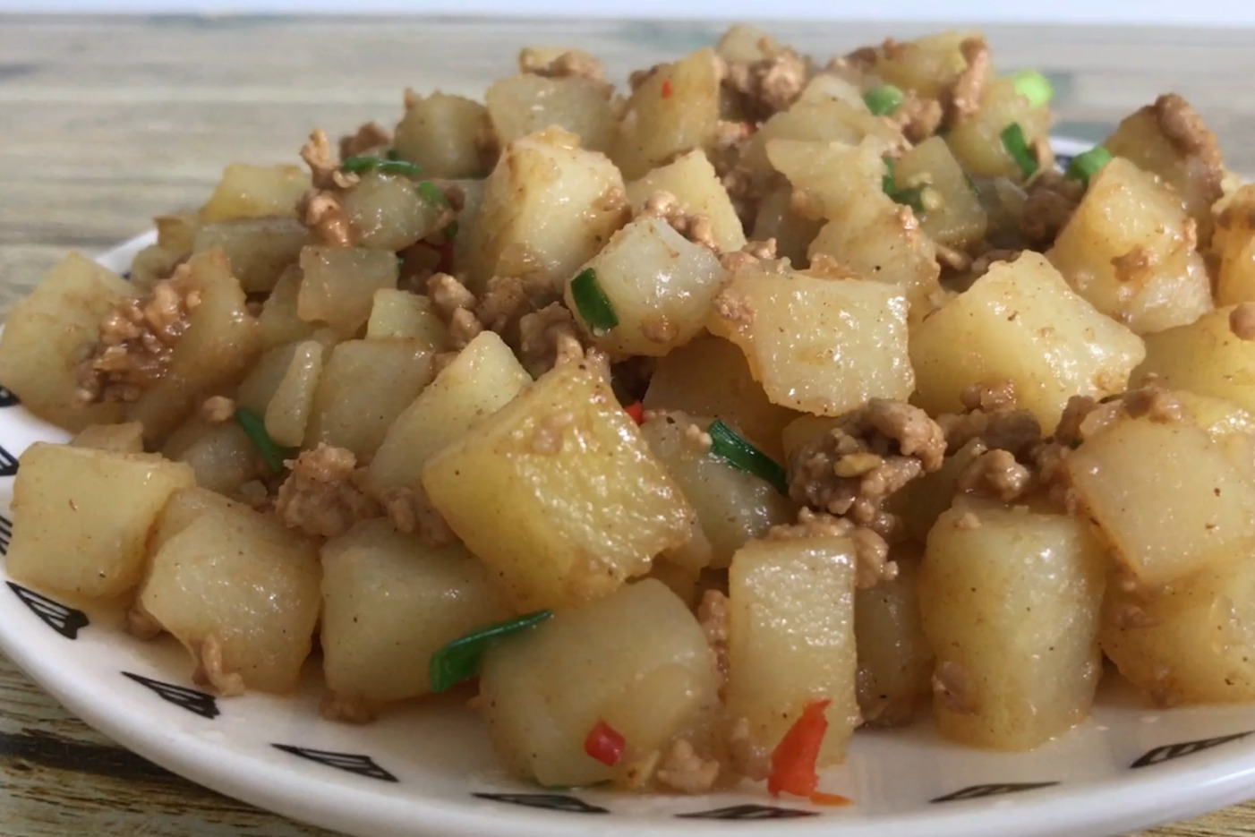 怎么都吃不腻的肉沫土豆?软糯入味 不要太费米饭 - 哔哩哔哩