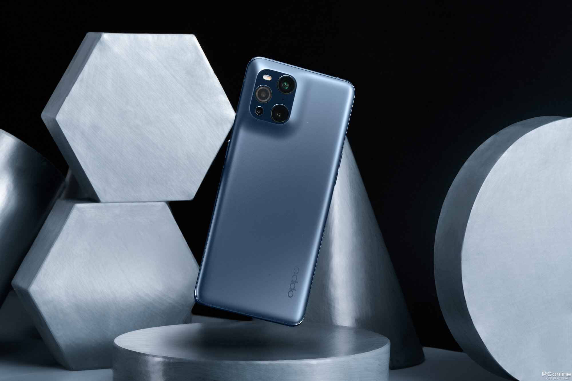 oppo find x3图赏:艺术级锻造实现"不可能的曲面"_凤凰网科技_凤凰网