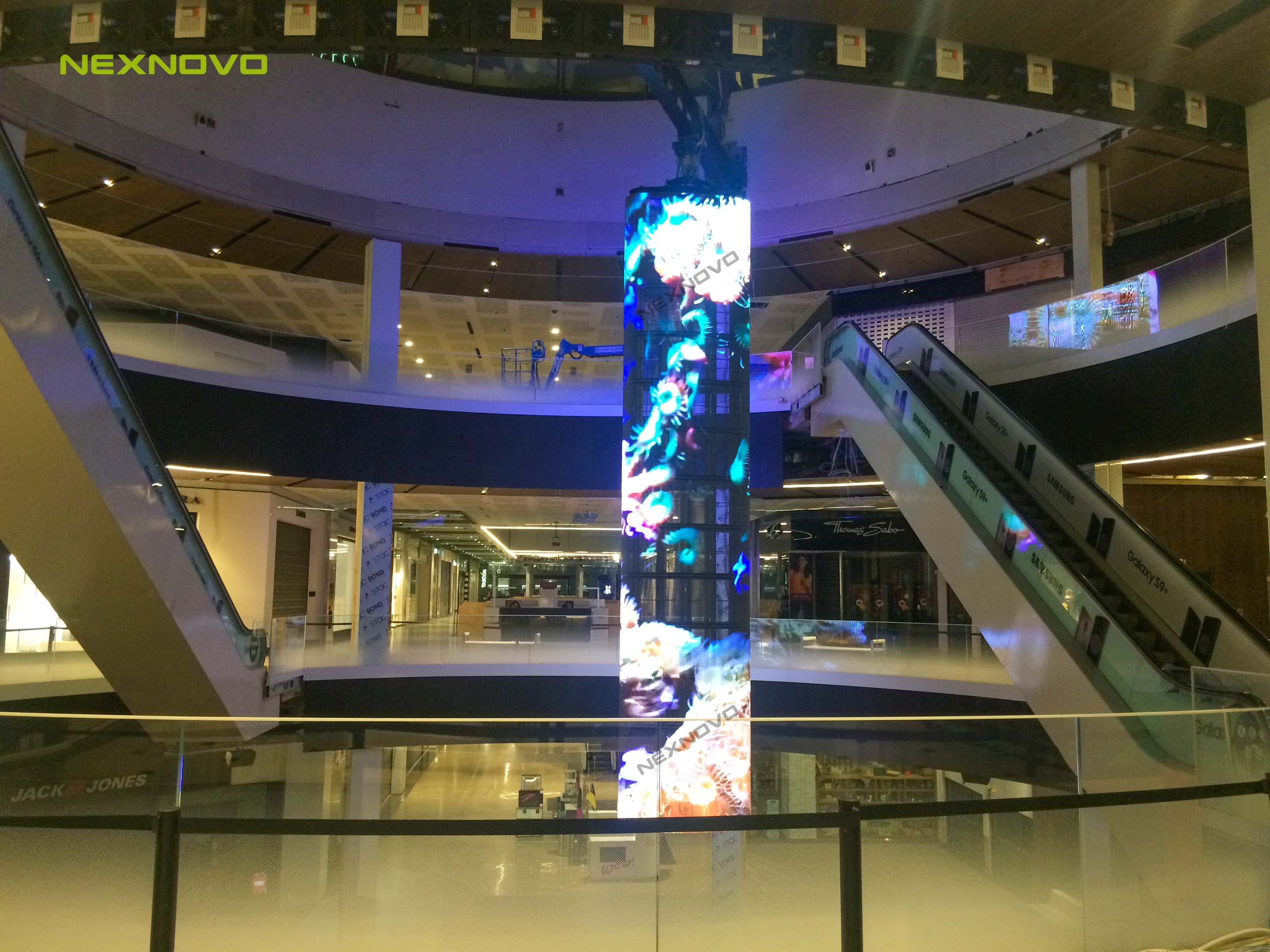 西班牙cc diagonal mar弧形屏