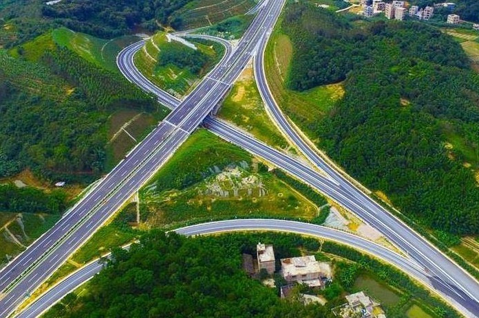 视频丨合长高速预计年内全线通车