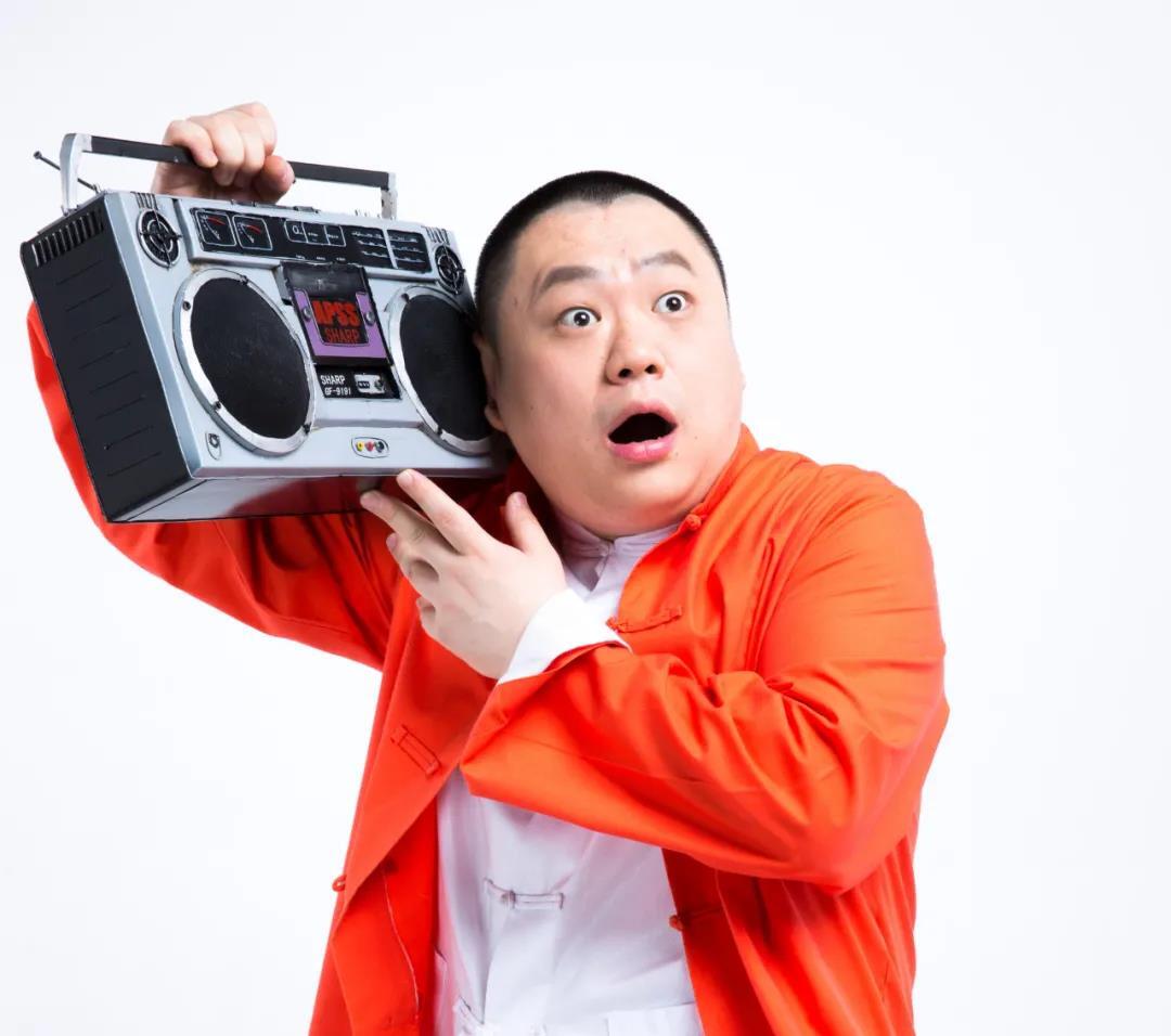"新无厘头"金广发:笑声在此甩开枷锁