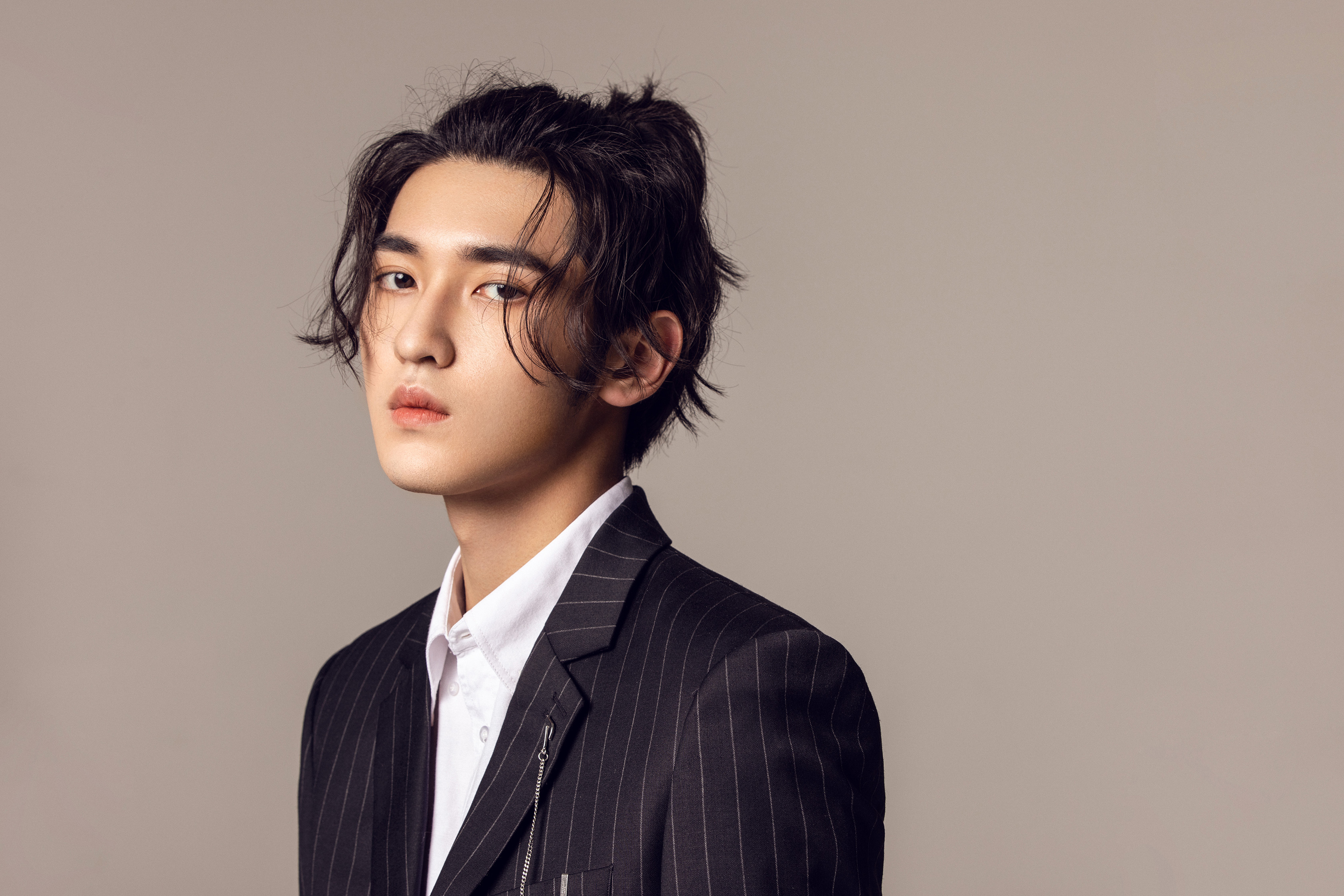 吴崇轩新写真侠气十足 长歌行"忠犬"少年未来可期__凤凰网