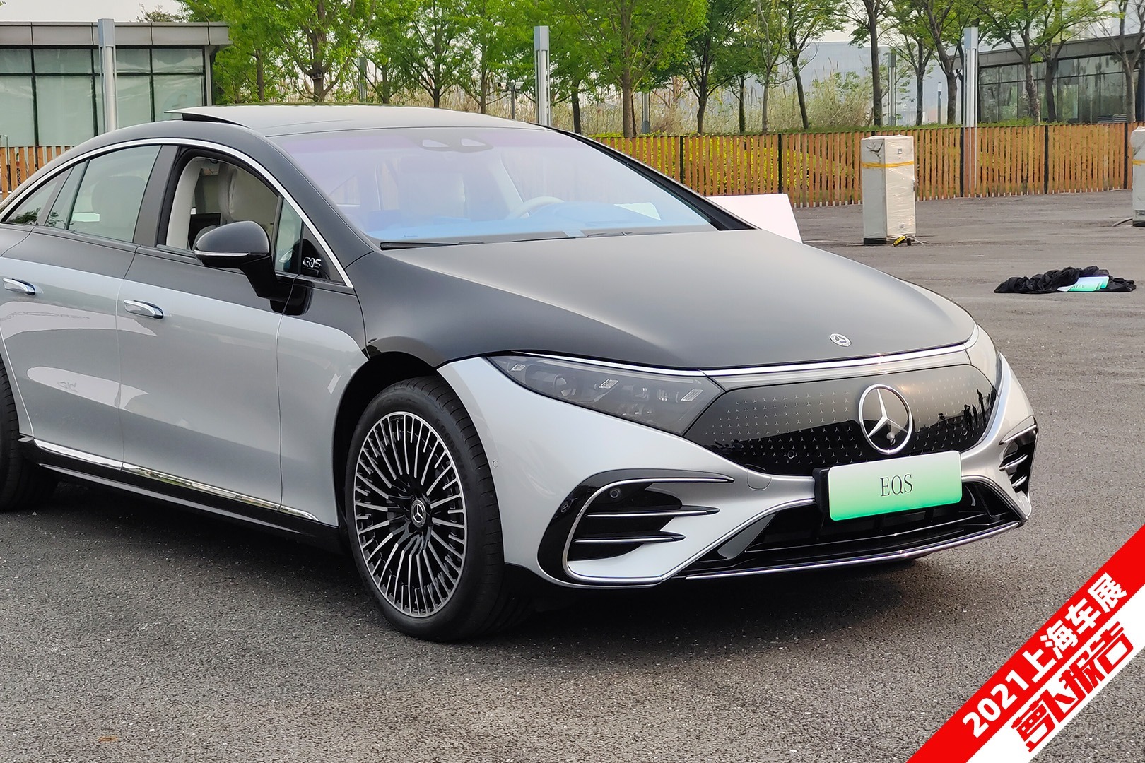 全新豪华大型纯电平台打造奔驰全新eqs静态体验02萝卜报告