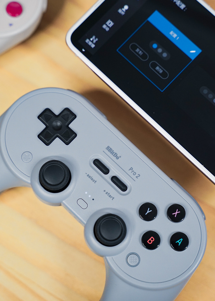 八位堂 pro 2 蓝牙手柄带给你更专业更精英的游戏体验